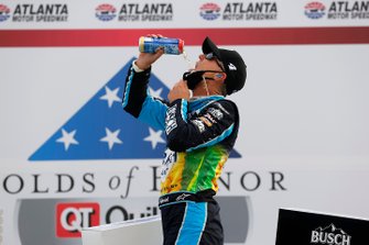 Race Winner Kevin Harvick, Stewart-Haas Racing, Ford