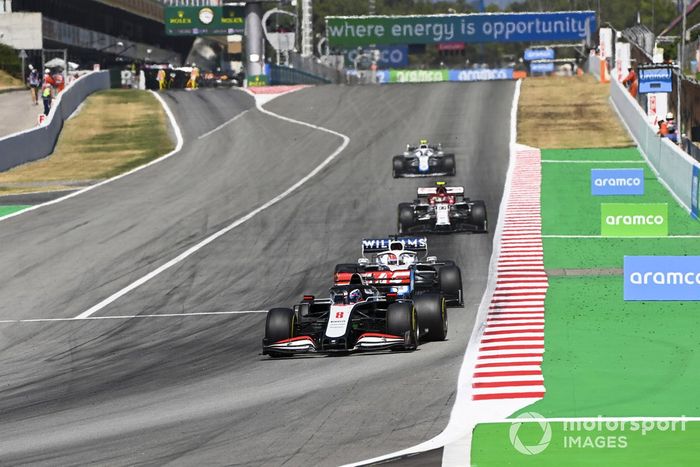 Romain Grosjean, Haas VF-20, George Russell, Williams FW43, Antonio Giovinazzi, Alfa Romeo Racing C39, Nicholas Latifi, Williams FW43