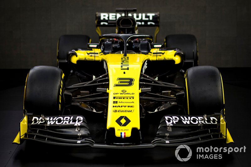 Detail of the nose and front wing on the Renault F1 Team R.S.20 