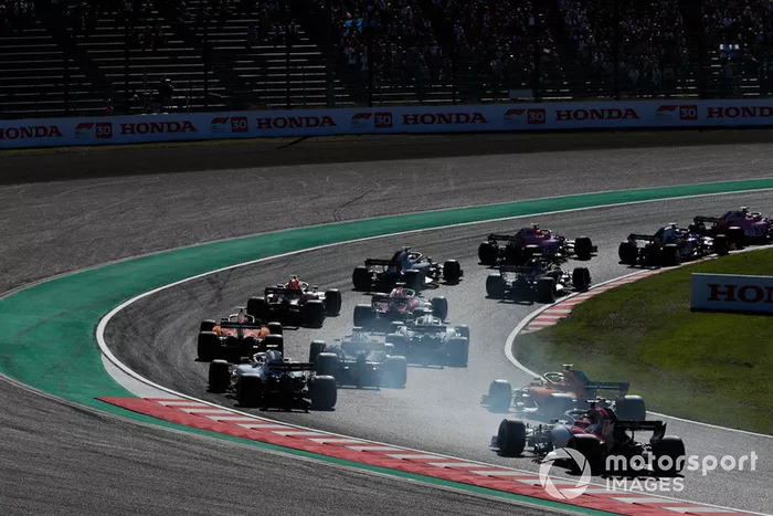 Lance Stroll, Williams FW41, Stoffel Vandoorne, McLaren MCL33, y Marcus Ericsson, Sauber C37