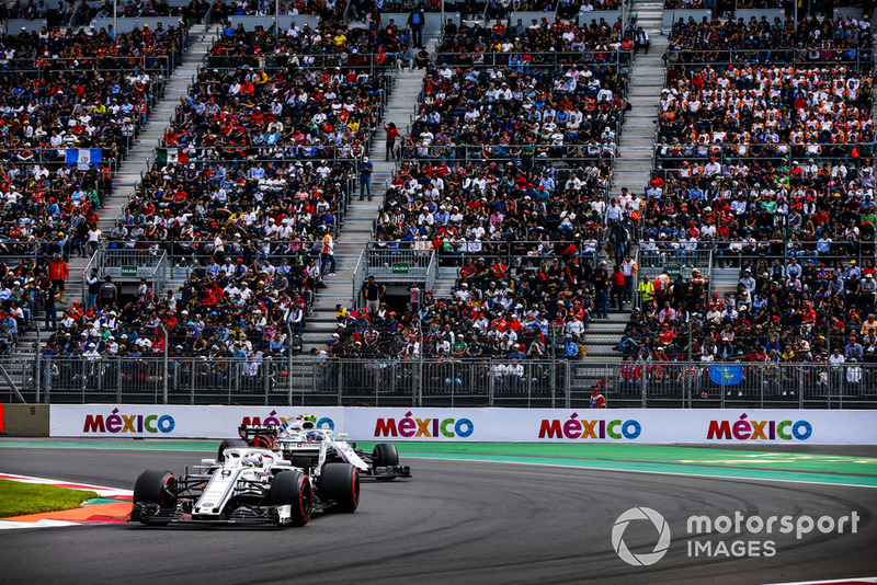 Marcus Ericsson, Sauber C37, leads Sergey Sirotkin, Williams FW41