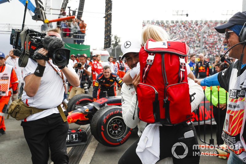 Lewis Hamilton, Mercedes AMG F1, celebra su quinto título