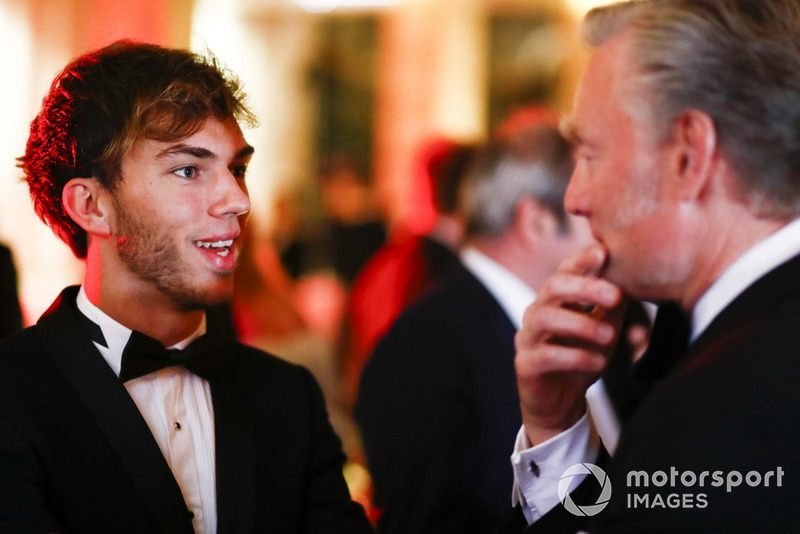 Pierre Gasly y Sean Bratches