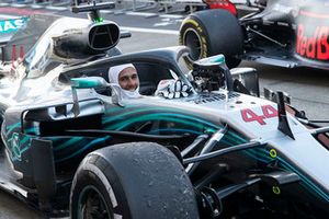 Lewis Hamilton, Mercedes AMG F1 dans le parc fermé