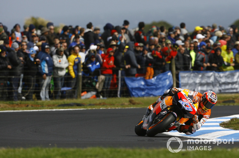 <img class="ms-flag-img ms-flag-img_s1" title="Australia" src="https://cdn-0.motorsport.com/static/img/cf/au-3.svg" alt="Australia" width="32" /> Casey Stoner