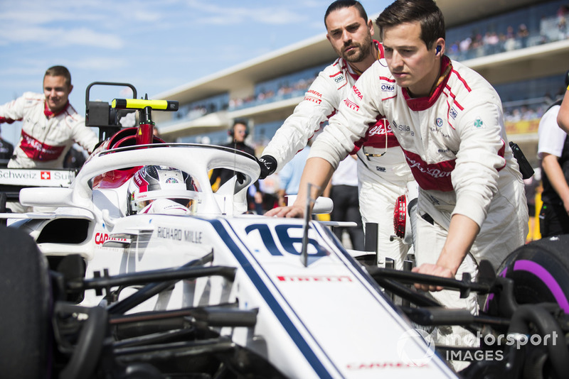 Charles Leclerc, Sauber C37, arrives on the grid