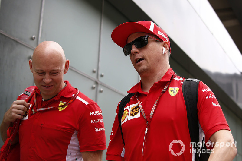 Kimi Raikkonen, Ferrari with his trainer Mark Arnall