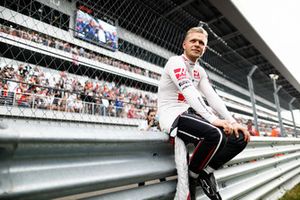 Kevin Magnussen, Haas F1 Team, on the grid