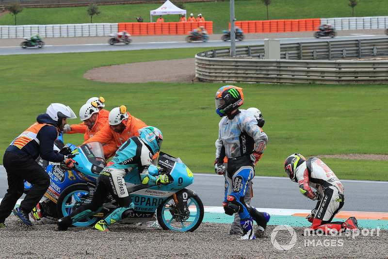 Aron Canet, Estrella Galicia 0,0, Lorenzo Dalla Porta, Leopard Racing, Suzuki crash