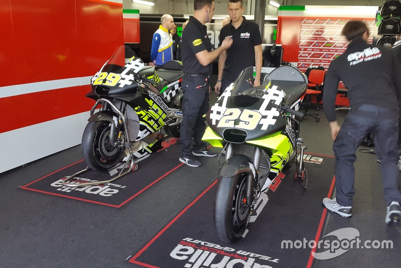 Le moto di Andrea Iannone, Aprilia Racing Team Gresini