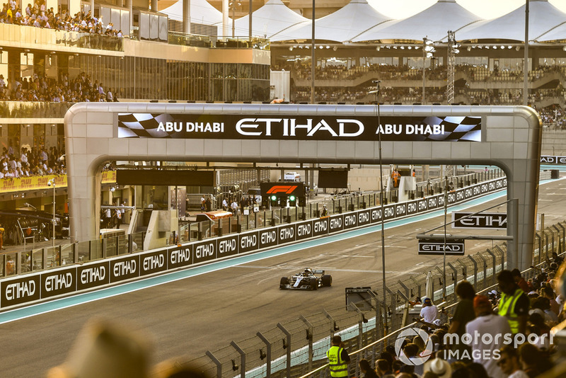 Lewis Hamilton, Mercedes AMG F1 W09 EQ Power+