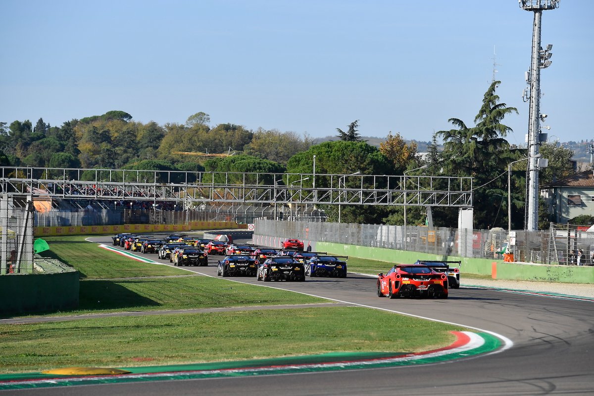La partenza della Finale Coppa Shell AM