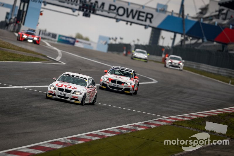 #155 Emir Aşarı, Ersin Yücesan, Torsten Kratz, BMW 325i, Sorg Rennsport