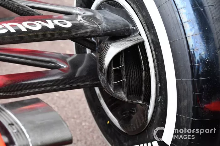 Ferrari SF90 condotto del freno anteriore