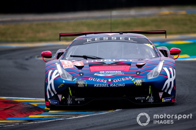 #83 Kessel Racing, Ferrari 488 GTE: Rahel Frey, Manueka Gostner, Michelle Gatting