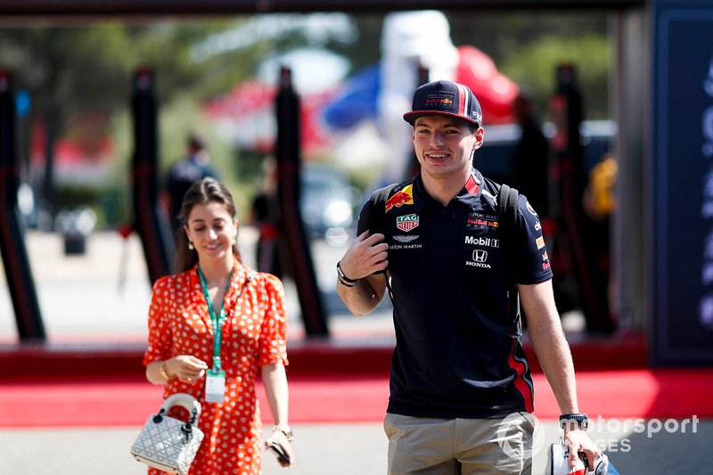 Max Verstappen, Red Bull Racing nel paddock