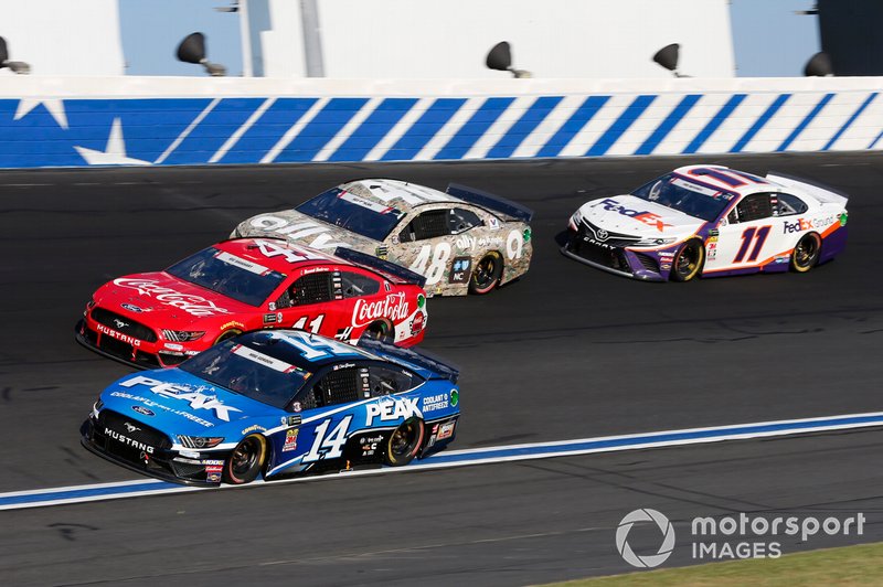 Clint Bowyer, Stewart-Haas Racing, Ford Mustang Peak Antifreeze & Coolant Daniel Suarez, Stewart-Haas Racing, Ford Mustang Coca-Cola Jimmie Johnson, Hendrick Motorsports, Chevrolet Camaro Ally Patriotic Denny Hamlin, Joe Gibbs Racing, Toyota Camry Fed