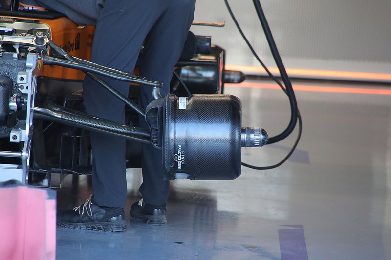 McLaren MCL34 front brake detail