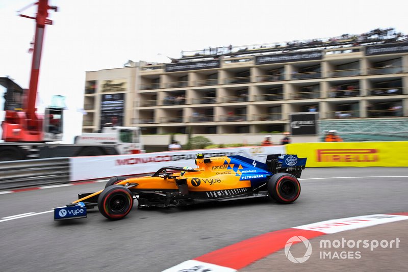 12: Lando Norris, McLaren MCL34, 1'11.724