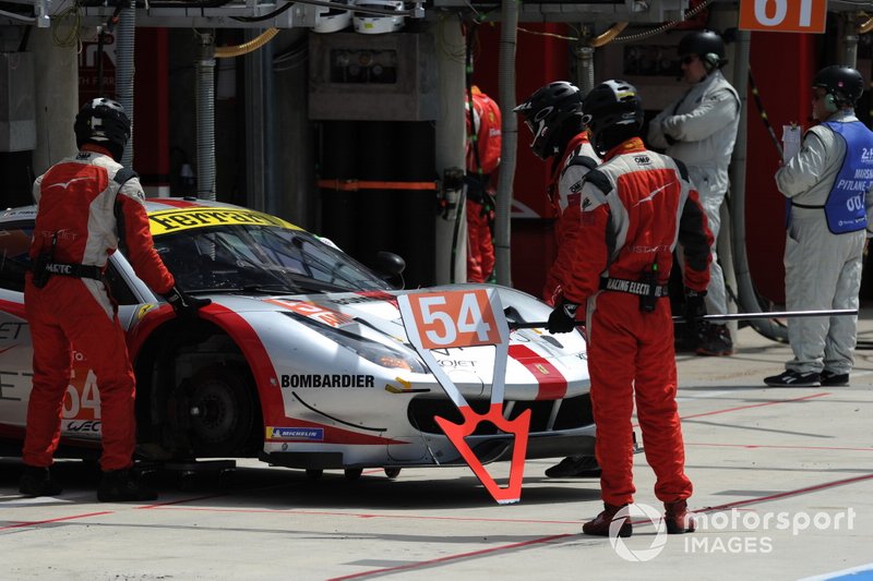 #54 Spirit of Race Ferrari 488 GTE: Thomas Flohr, Francesco Castellacci, Giancarlo Fisichella