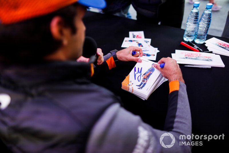 Carlos Sainz Jr., McLaren
