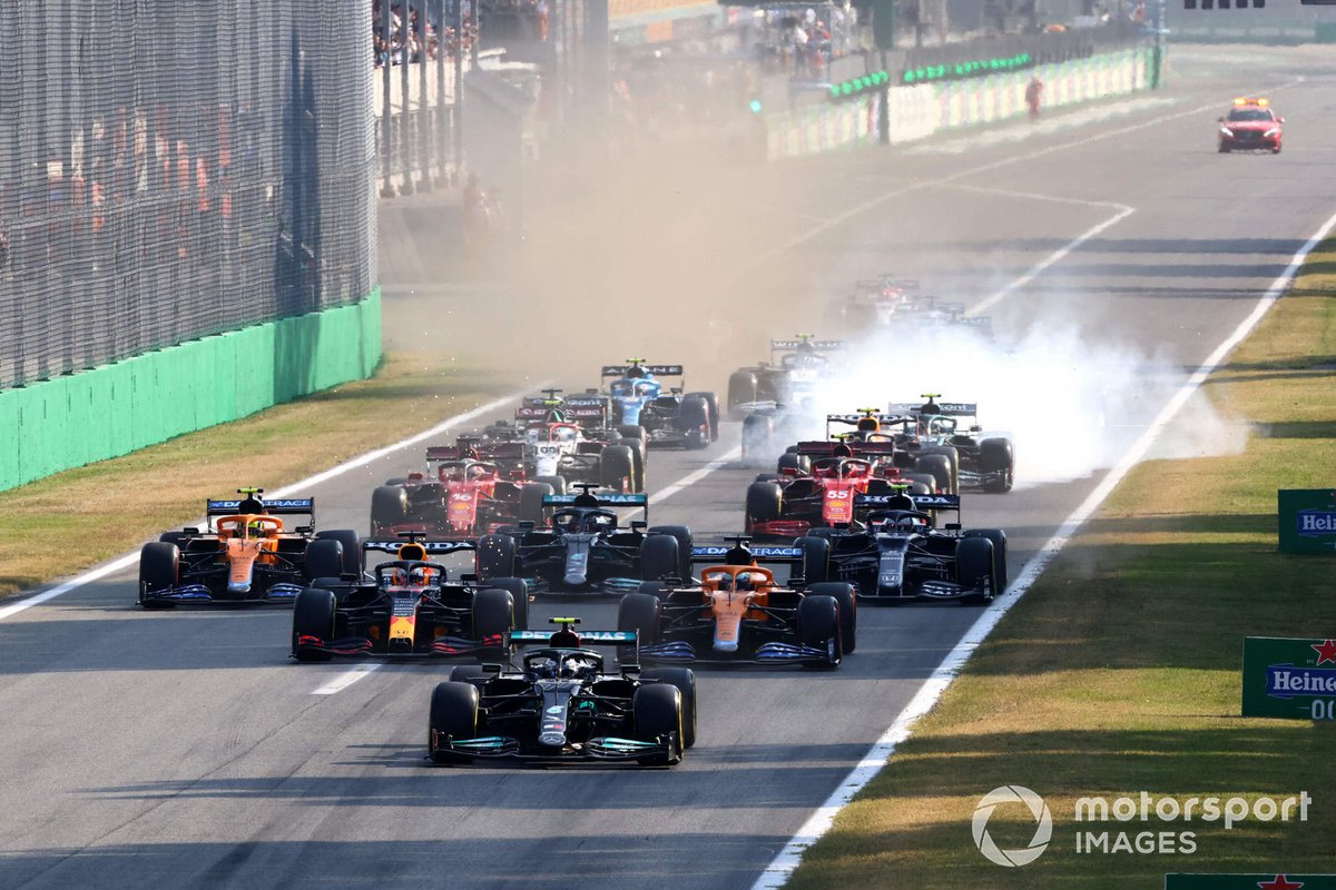 Valtteri Bottas, Mercedes W12, Max Verstappen, Red Bull Racing RB16B, Daniel Ricciardo, McLaren MCL35M, Lando Norris, McLaren MCL35M, Lewis Hamilton, Mercedes W12, Pierre Gasly, AlphaTauri AT02