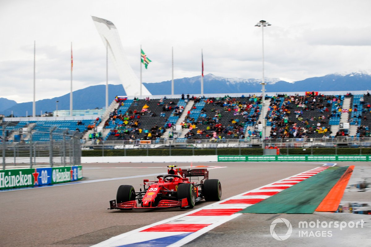 Carlos Sainz Jr, Ferrari SF21