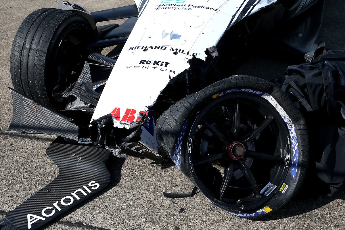 Crash: Edoardo Mortara, Venturi Racing, Mercedes-Benz EQ Silver Arrow 02