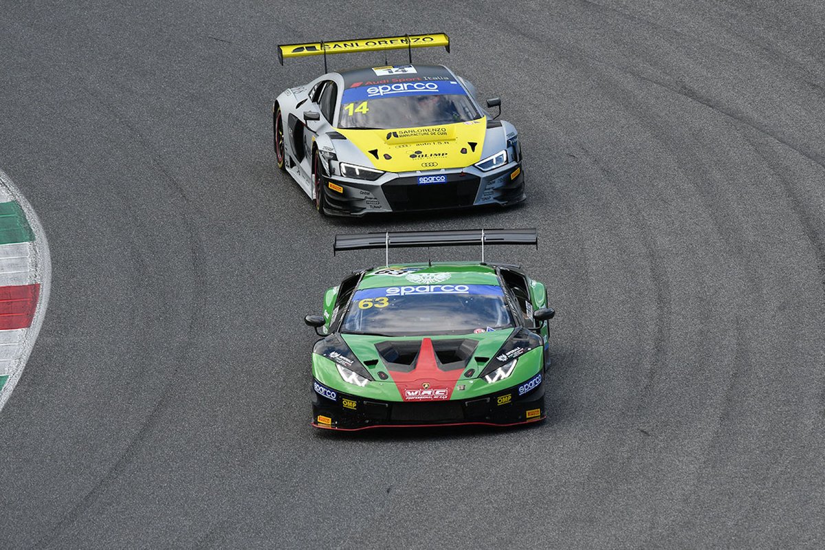 #63 Imperiale Racing, Lamborghini Huracán GT3 Evo: Luca Ghiotto, Alex Frassineti e #14 Audi Sport Italia, Audi R8 LMS GT3 Evo: Daniel Mancinelli, Vito Postiglione