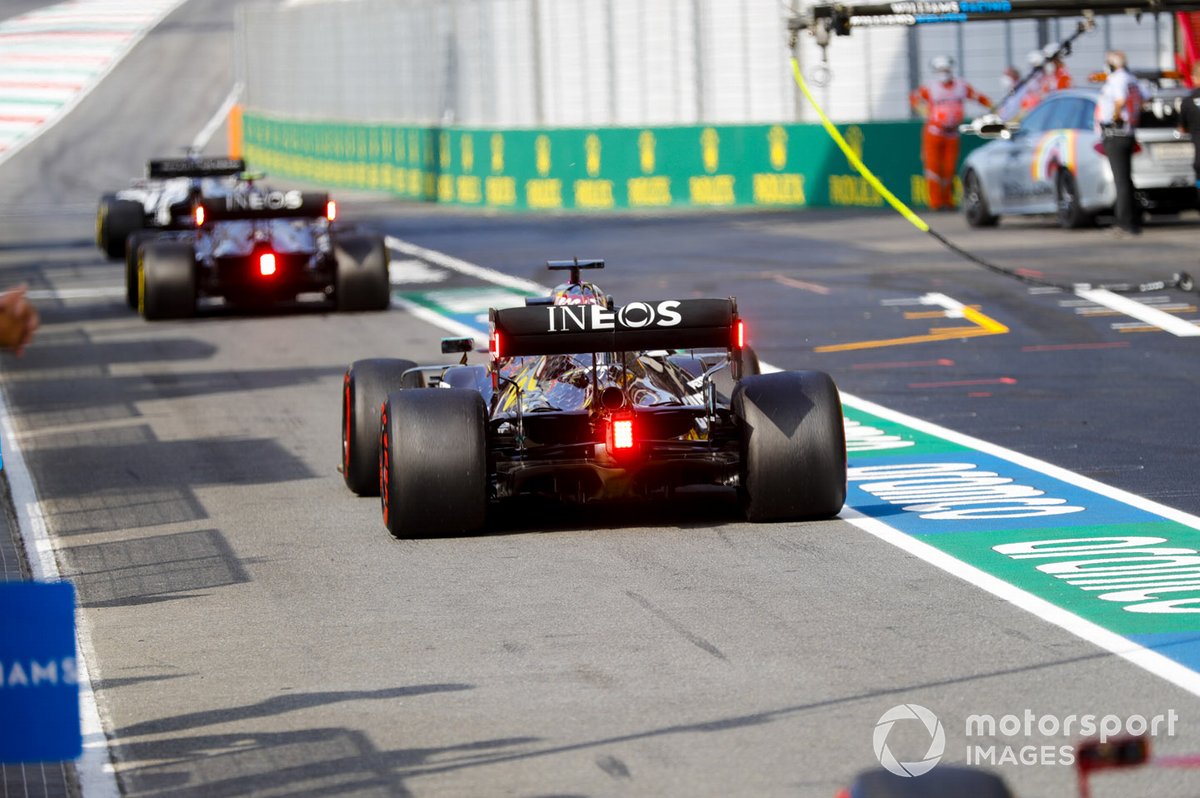 Lewis Hamilton, Mercedes F1 W11, lascia i box