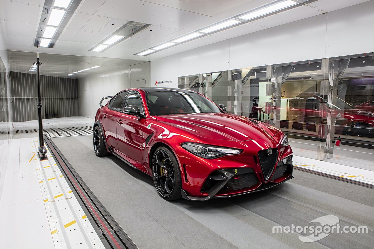 Alfa Romeo Giulia GTAm nella galleria del vento della Sauber