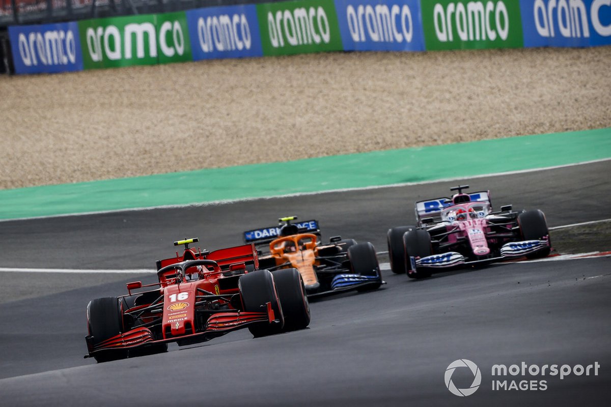Charles Leclerc, Ferrari SF1000, Lando Norris, McLaren MCL35, e Sergio Perez, Racing Point RP20