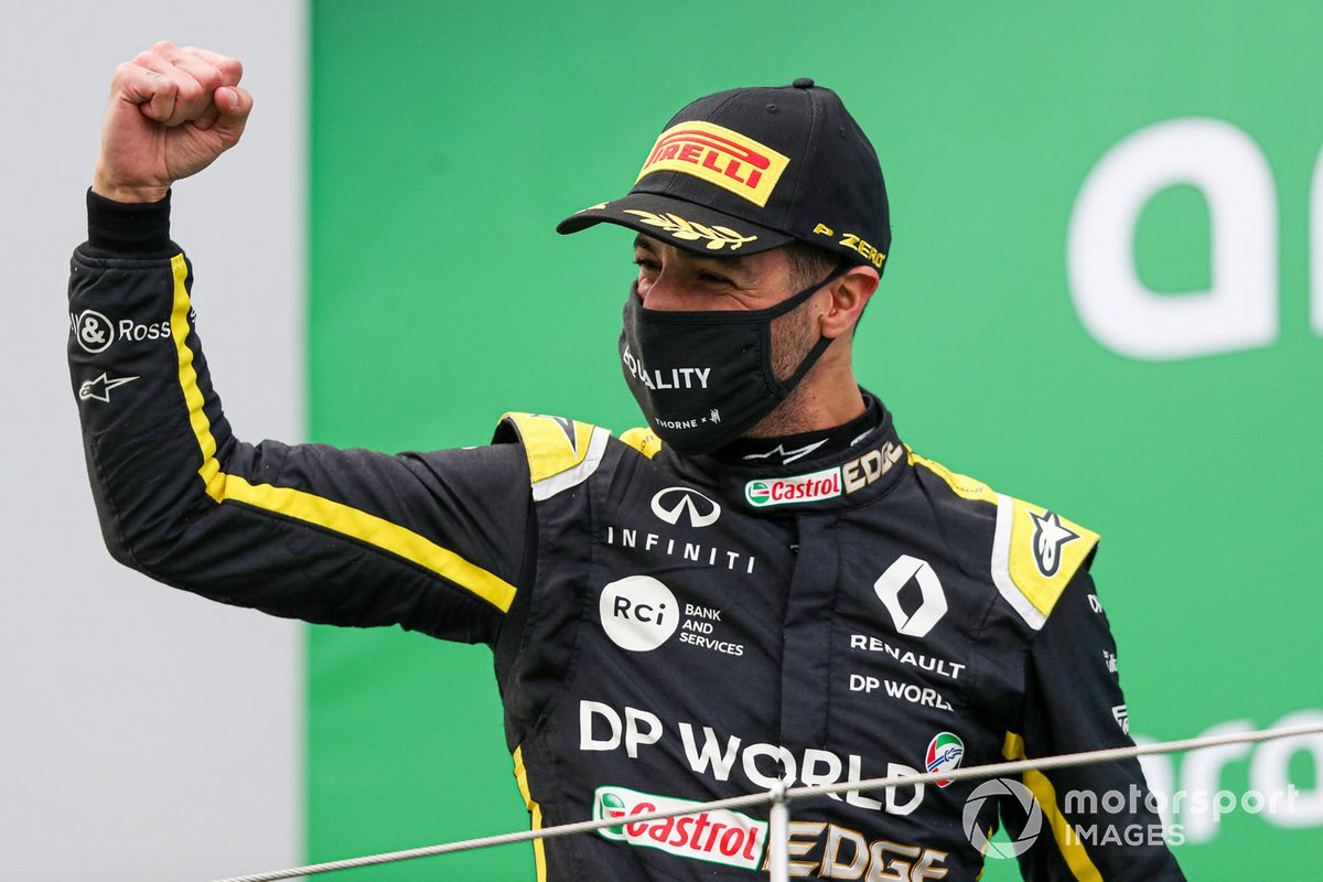 Podio: tercer lugar Daniel Ricciardo, Renault F1