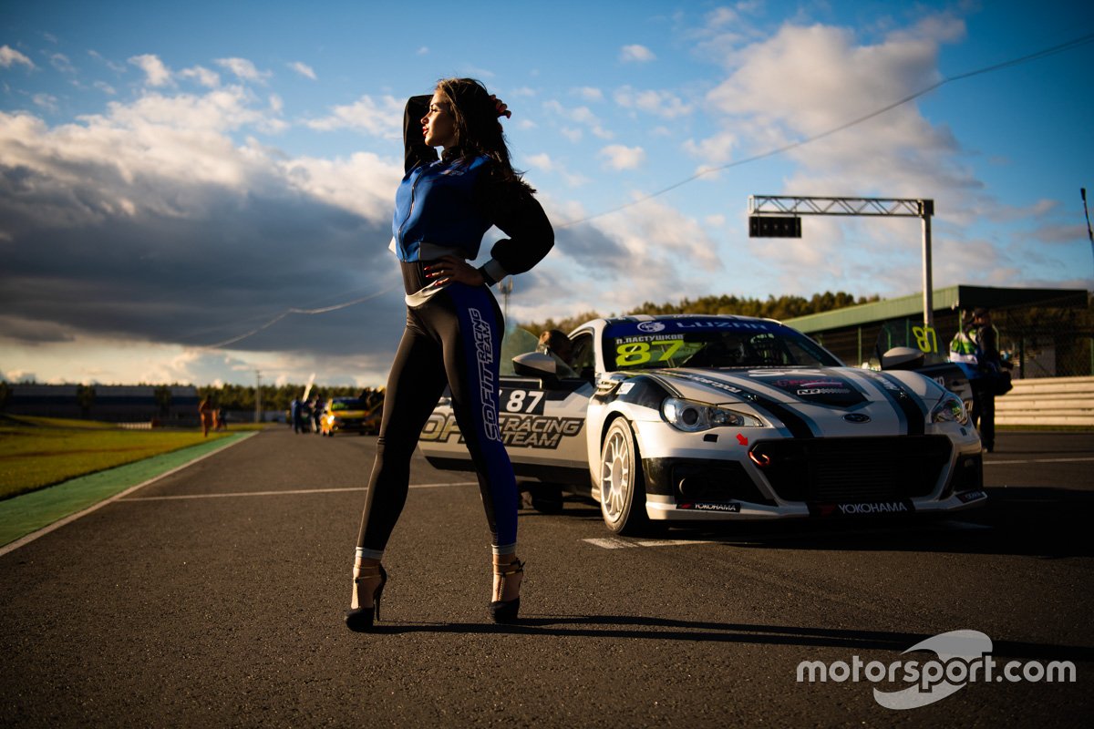 Грид-герл команды Sofit Racing Team