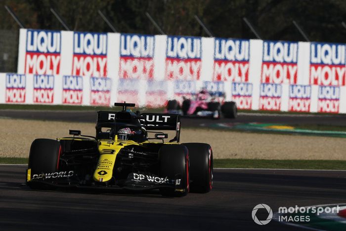 Daniel Ricciardo, Renault F1 Team R.S.20, Sergio Pérez, Racing Point RP20