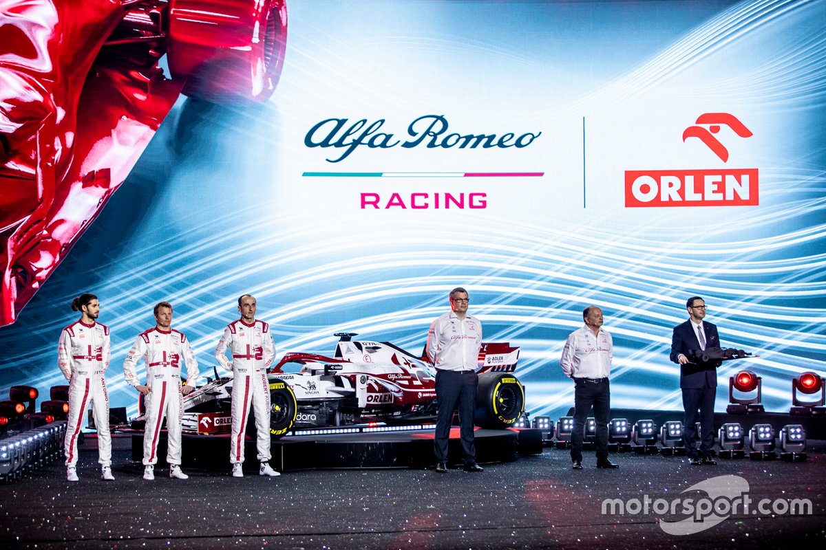Antonio Giovinazzi, Kimi Raikkonen, Robert Kubica, Alfa Romeo Racing, Daniel Obajtek, PKN Orlen/CEO, Frédéric Vasseur, Team Principal, Jan Monchaux, Direttore tecnico