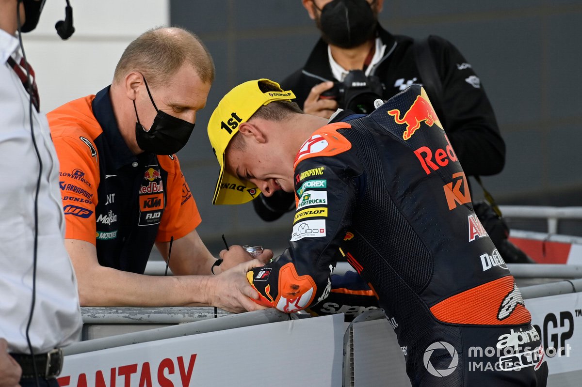 Ganador Pedro Acosta, Red Bull KTM Ajo