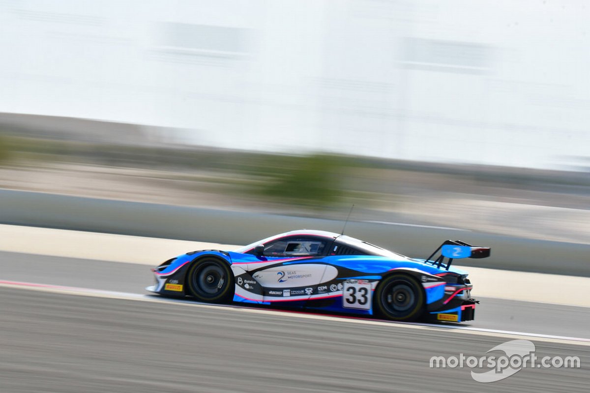 #33 2 Seas Motorsport, McLaren 720S GT3: Isa Bin Abdullah Alkhalifa, Ben Barnicoat, Martin Kodric