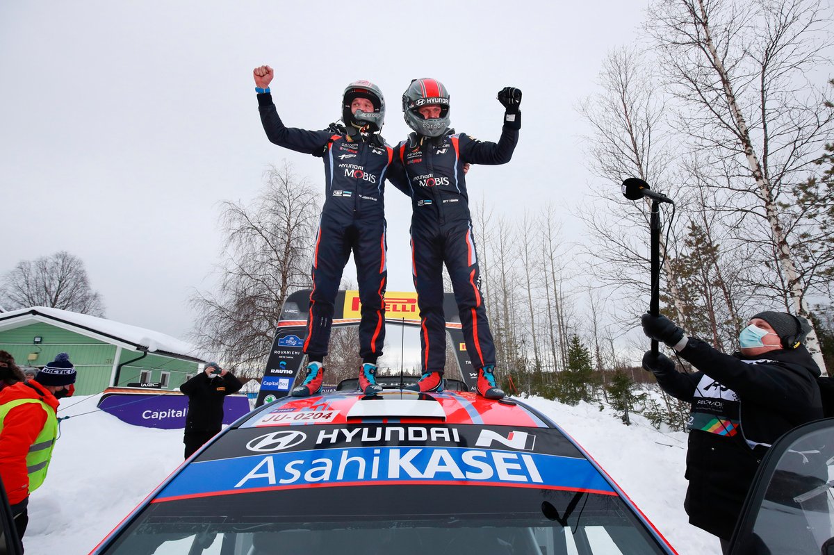 Los ganadores: Ott Tänak, Martin Järveoja, Hyundai Motorsport Hyundai i20 Coupe WRC