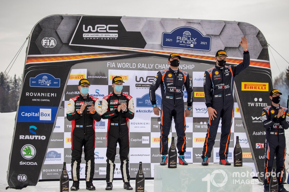 Podium: Winners Ott Tänak, Martin Järveoja, Hyundai Motorsport Hyundai i20 Coupe WRC, second place  Kalle Rovanperä, Jonne Halttunen, Toyota Gazoo Racing WRT Toyota Yaris WRC