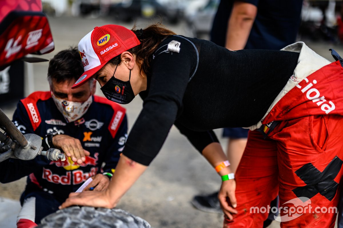 Laia Sainz y Lucas Cruz, South Racing, en la Baja Dubai