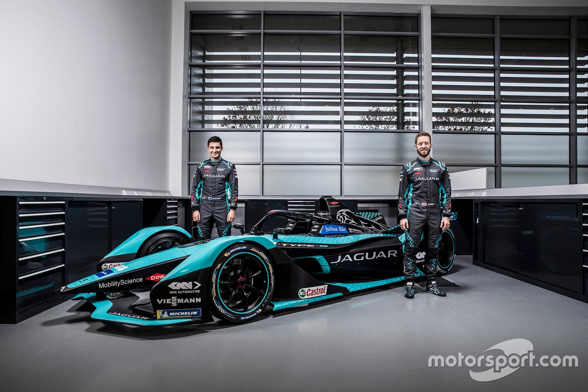 Mitch Evans, Jaguar Racing, und Sam Bird, Jaguar Racing, mit dem Jaguar I-Type 5