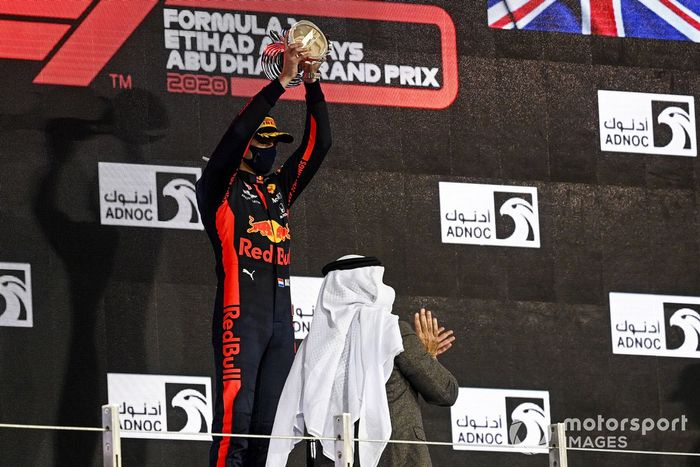 Podio: ganador Max Verstappen, Red Bull Racing