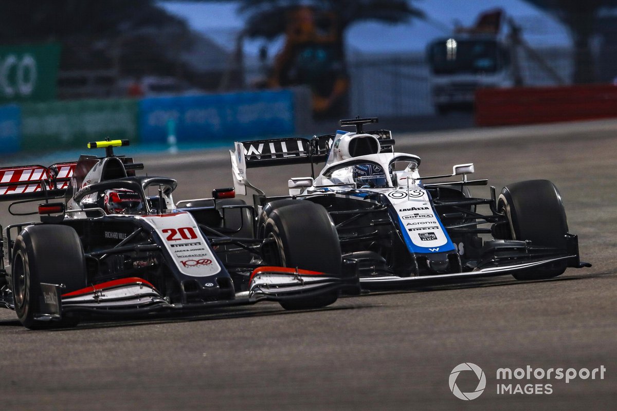 Kevin Magnussen, Haas VF-20, lotta con George Russell, Williams FW43