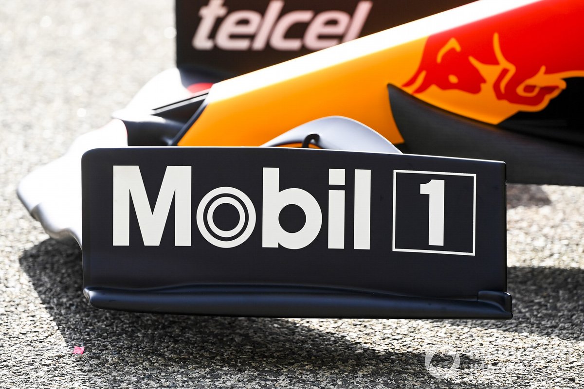 Red Bull Racing RB16B front wing detail
