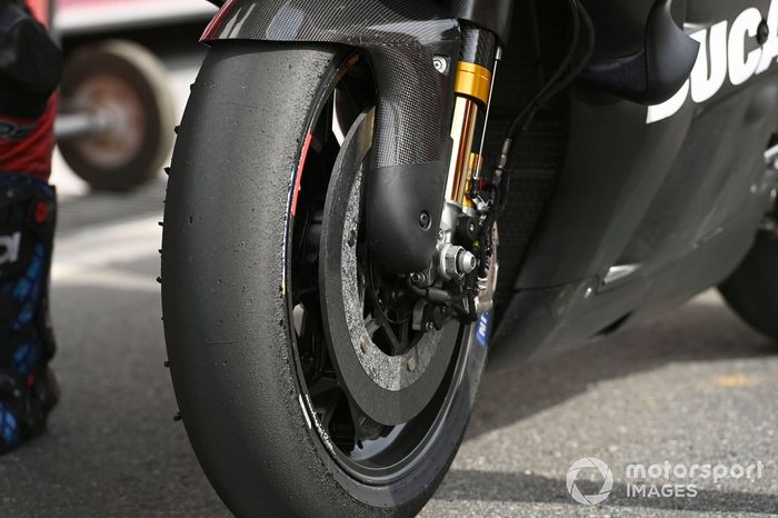 Detalle de la moto de Ducati Team