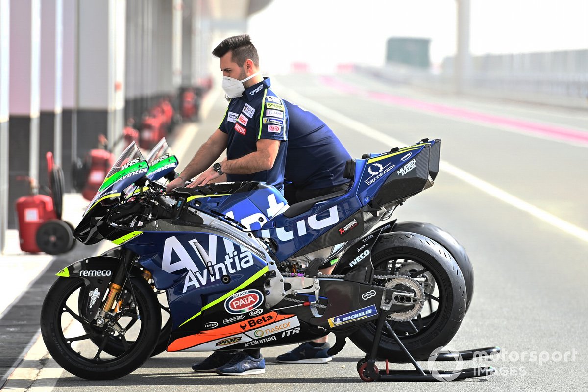 Miembros del equipo Avintia Esponsorama Racing