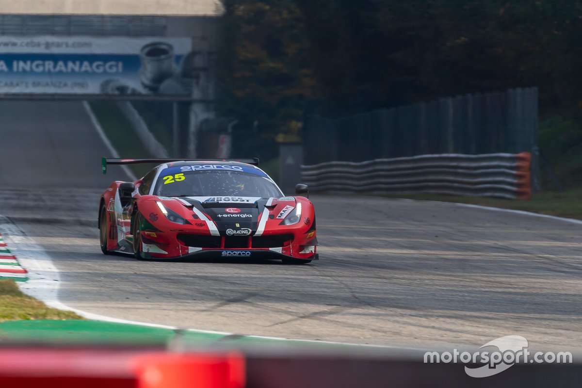 #25 RS Racing, Ferrari 488 GT3 Evo: Daniele Di Amato, Alessandro Vezzoni