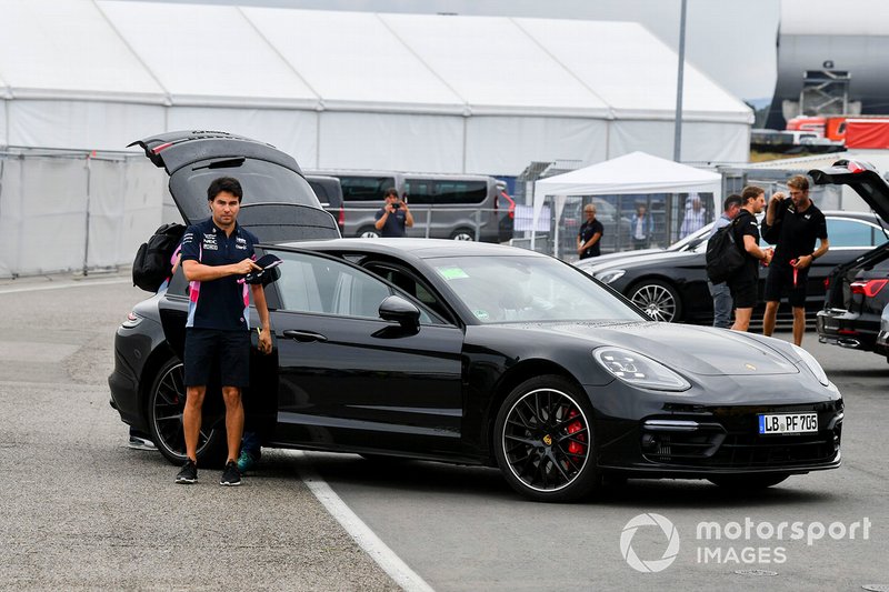 Sergio Perez, Racing Point, llega al circuito