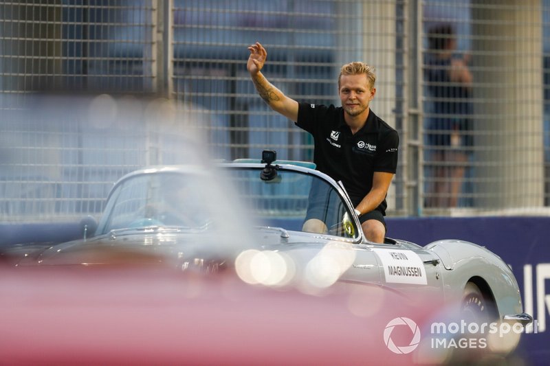 Kevin Magnussen, Haas F1, in the drivers parade